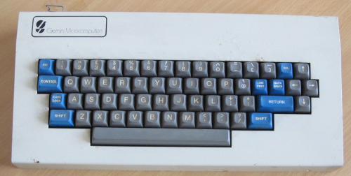 gm821-kbd-top.jpg